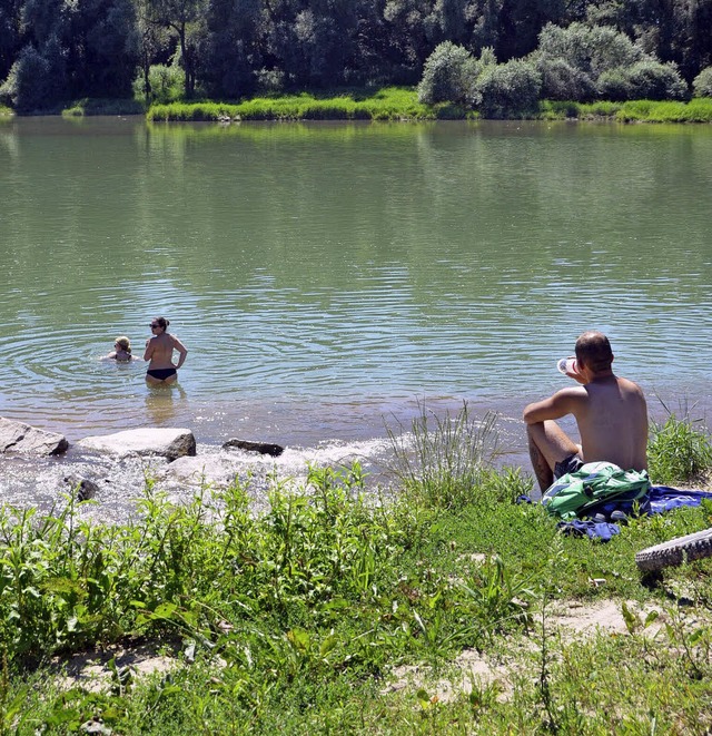 Die neue Kandermndung ist ein Badeidy...rt   blieben die Isteiner Schwellen.    | Foto: langelott (2)/cremer