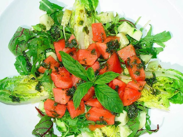Der Salat schmeckt leicht gekhlt am besten.  | Foto: stechl