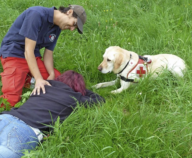 Matthias Mck freut sich: Sein Hund Ba...die vermisste Person sofort gefunden.   | Foto: Heidrun Simoneit