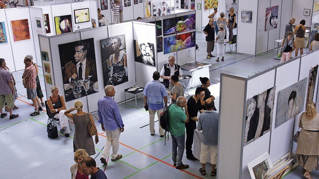 Die unterschiedlichsten Stile zeitgen...onierten Endinger Stadthalle zu sehen.  | Foto: Christiane Franz