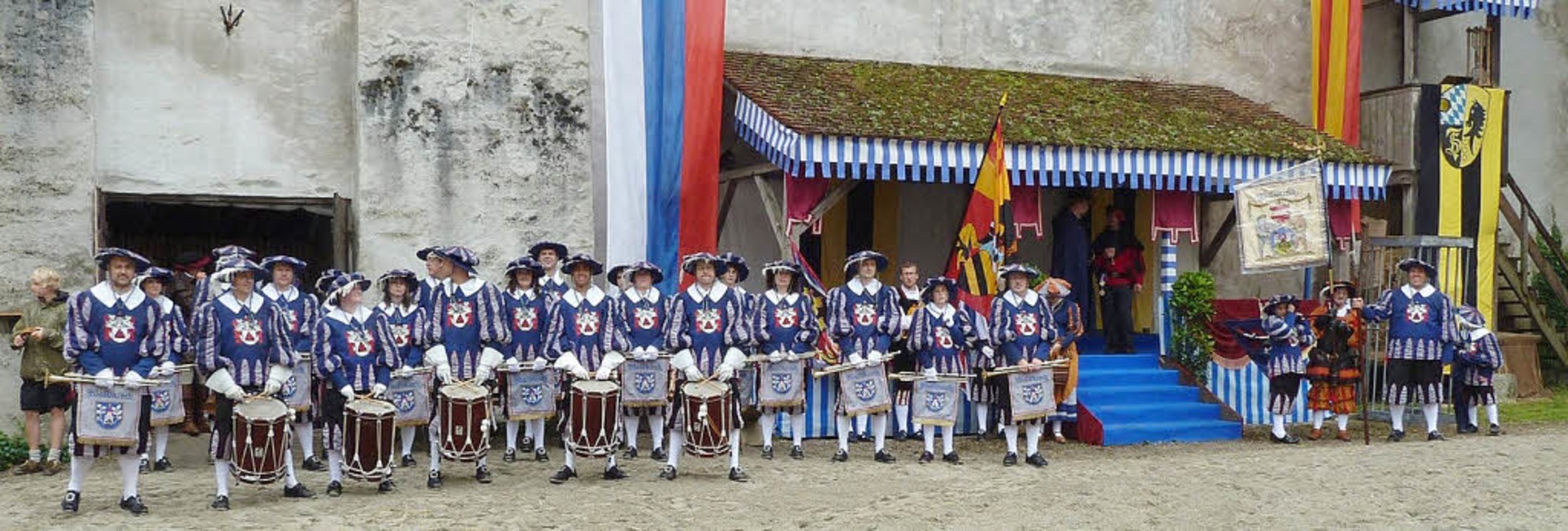 Die Schwarzenberger Herolde beim Schlossfest in Neuburg an der Donau.   | Foto: Oliver Schrank