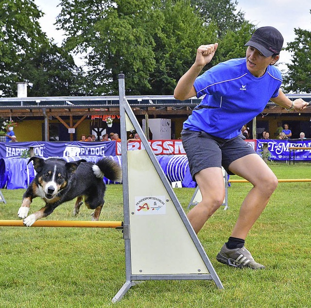 Agility, das bedeutet hchste Konzentration und Anspannung von Mensch und Hund   | Foto: Dieter Erggelet