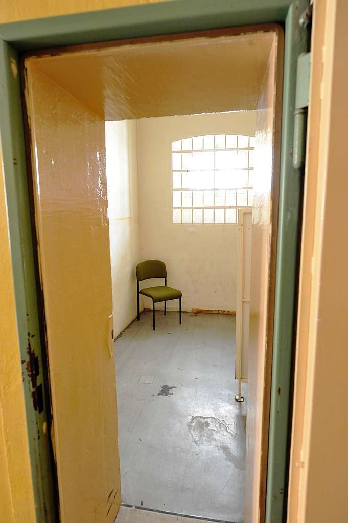 Eine Zelle im ehemaligen Untersuchungsgefngnis im Hof des Amtsgerichtes.