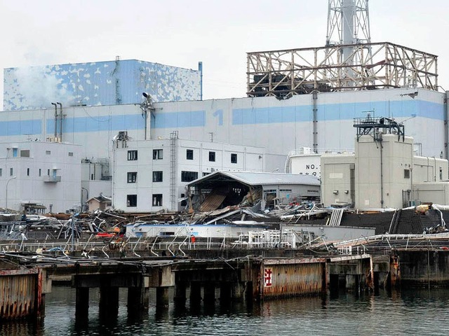Die Atomruine Fukushima kommt nicht zur Ruhe.  | Foto: dpa