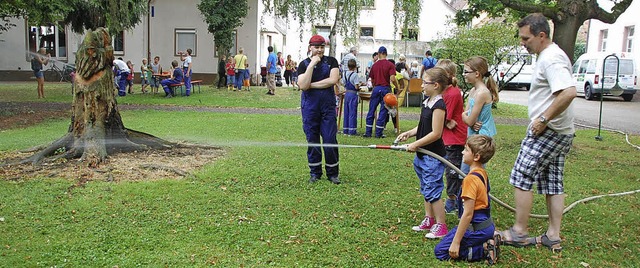 Rund vierzig Kinder hatten viel Spa b...elaktion der Jugendfeuerwehr Kenzingen  | Foto: Jrg Schimanski