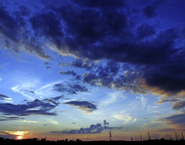 Wolken bieten viel Potential, um &#8222;Luftschlsser&#8220; zu bauen.   | Foto: dpa