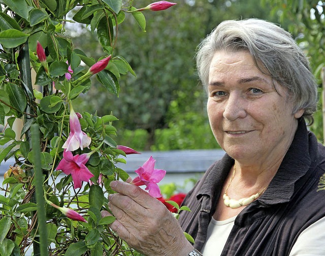 Sie hat ein Hndchen fr Blumen und f...5, und fnf Enkelkinder gratulieren.    | Foto: Peter heck