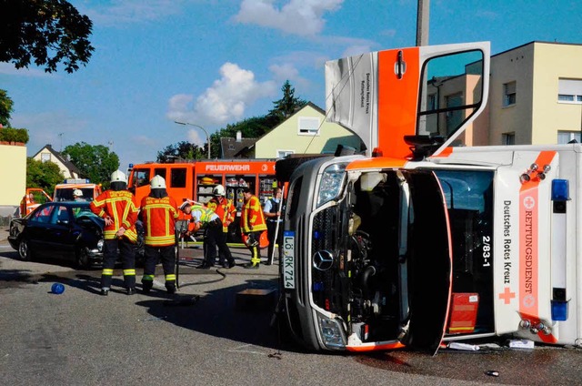 Drei Leichtverletzte und hohen Sachsch...rderte dieser Unfall in Friedlingen.    | Foto: Markus Maier