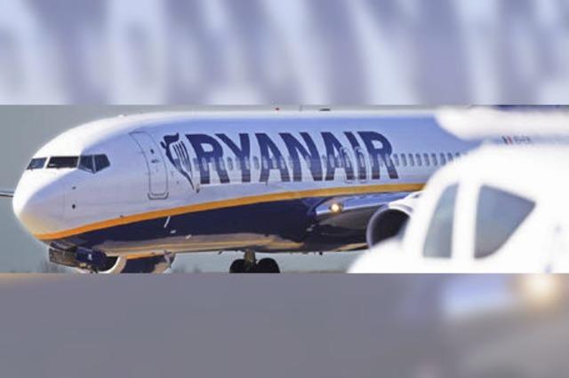 Fluggesellschaft Ryanair spart an Treibstoff