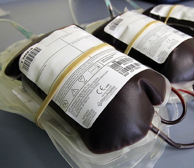 Blutspender sind Lebensretter. 6802 Sp... gab es bei 31 Aktionen in Ringsheim.   | Foto: DPA