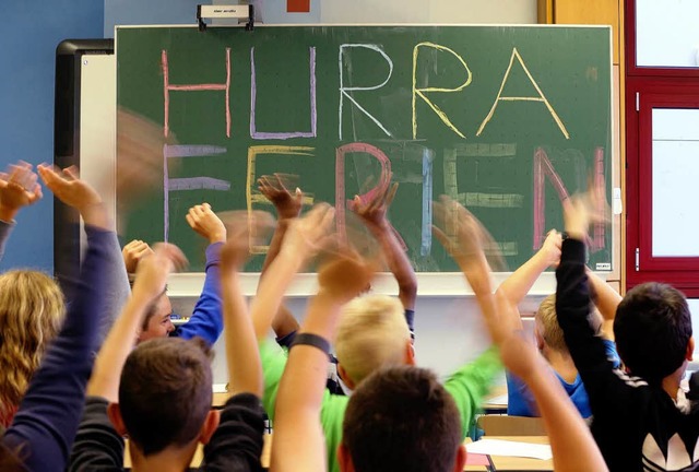 Ferien &#8211; da freuen sich alle Schler.  | Foto: dpa