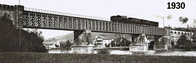 Ein Dampfzug rollt auf dieser Aufnahme...ie Eisenbahnbrcke Waldshut-Koblenz.    | Foto: Archiv Photo Bauer