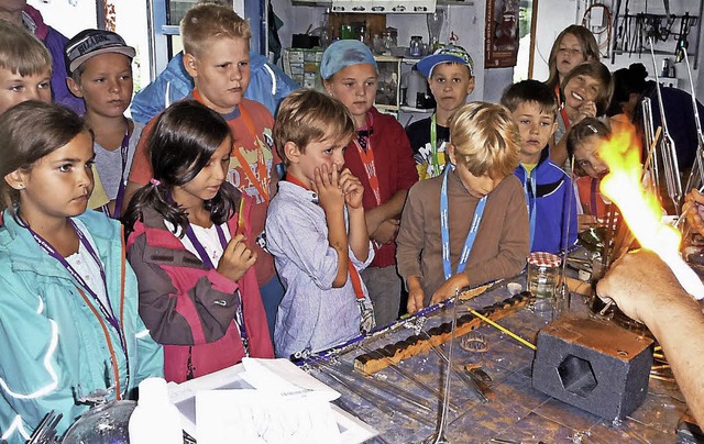 Die Glasblser-Werkstatt des Knstlers... Fr die Kinder war das ein Erlebnis.   | Foto: Hans-Jrgen Hege