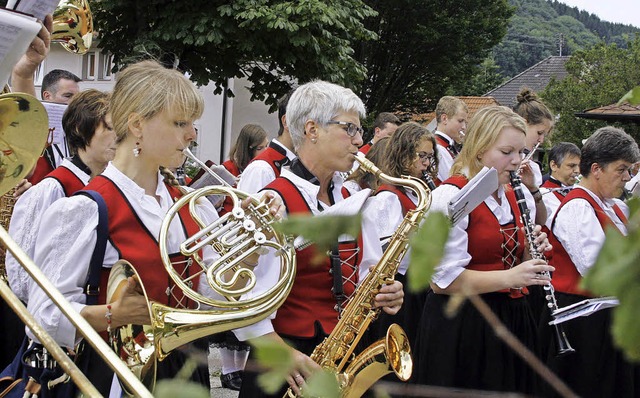 Der Musikverein spielte beim Schtzenfest.   | Foto: heidi fssel