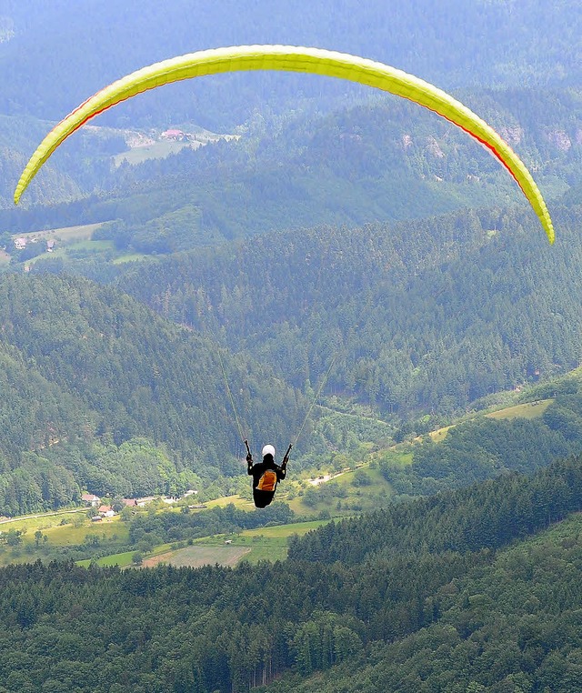 Eigentlich ein schner Sport: Gleitschirmfliegen   | Foto: rob/BZ