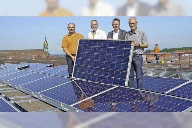 520 Quadratmeter große Solaranlage auf dem Dach des Kant-Gymnasiums