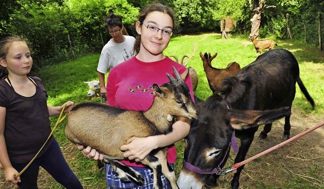 Kinder und Tiere haben ihren Spa.   | Foto: Axel Fleig