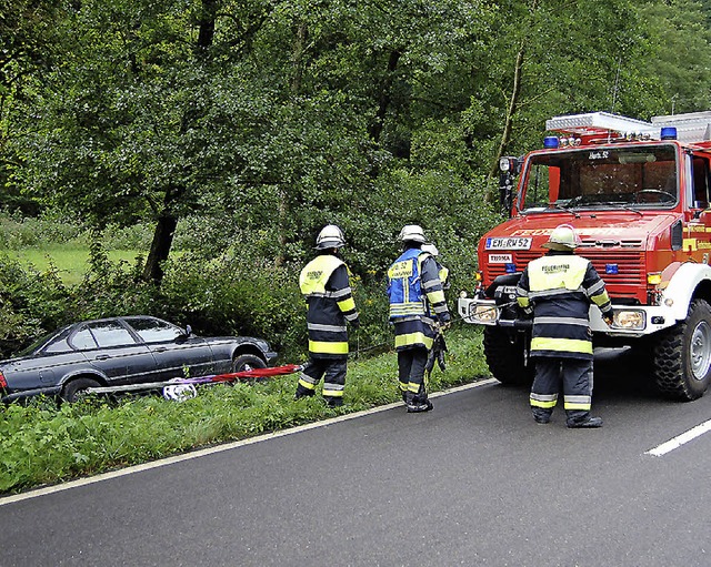 Technische Hilfe leistete die Feuerweh...lzheim nach einem Unfall im Bleichtal.  | Foto: Feuerwehr