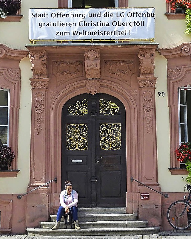 Offenburg Rathaus mit Plakat fr die Weltmeisterin Christina Obergfll  | Foto: Burgmaier Ralf