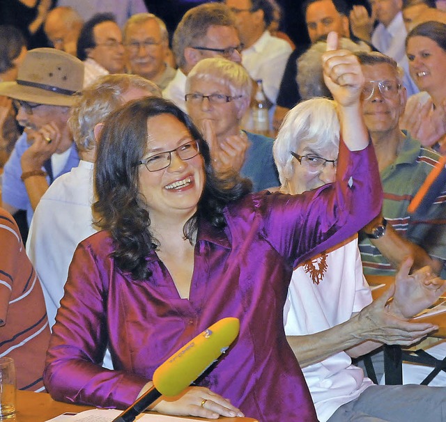 Generalsekretrin Andrea Nahles (SPD) ... vor ihrem Auftritt in der Wodanhalle.  | Foto: Michael Bamberger