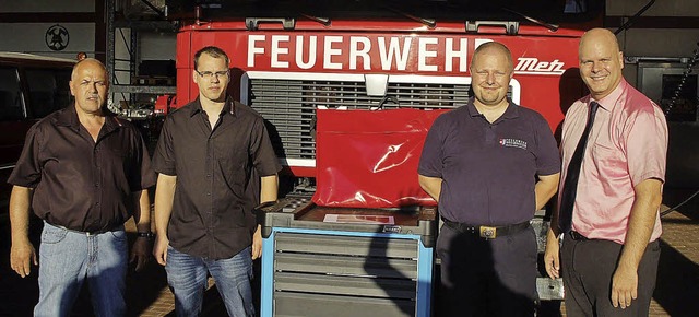 Andreas Lang von der Feuerwehr Rheinha...von Peter (links) und Pierre Brderle.  | Foto: Jrg Schimanski