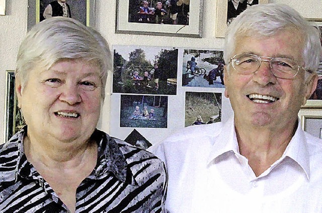 Seit 50 Jahren ein Paar:  Angela und Karl-Heinz Wolfhard   | Foto: trogus