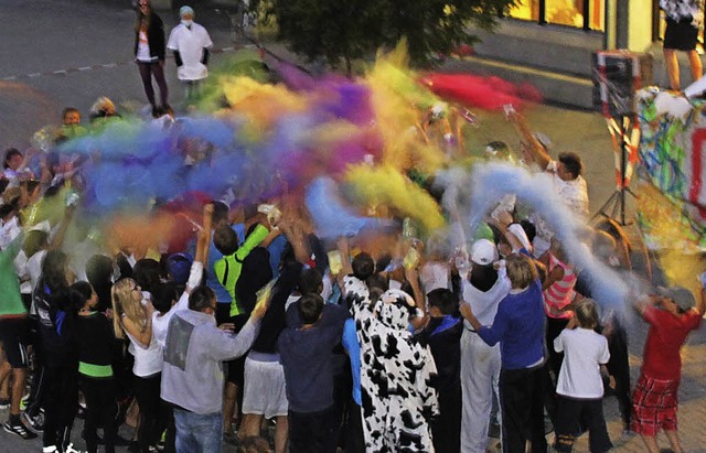 Buntes Chaos: der Holy-Colour-Day  | Foto: ZVG