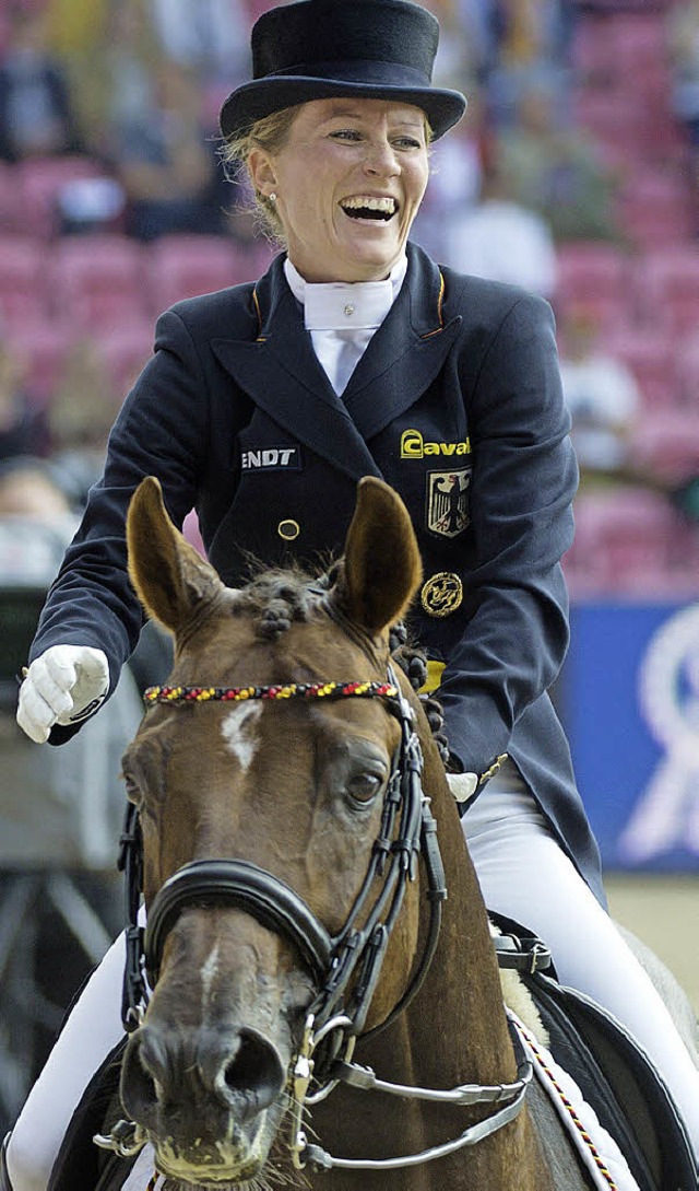 Verirrt zur Silbermedaille: Helen Langehanenberg   | Foto: dpa