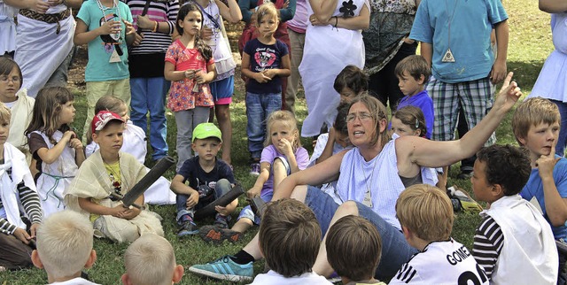 Alle Hnde voll zu tun haben im Sommer... hatten rund 180 Kinder teilgenommen.   | Foto: Monika Weber