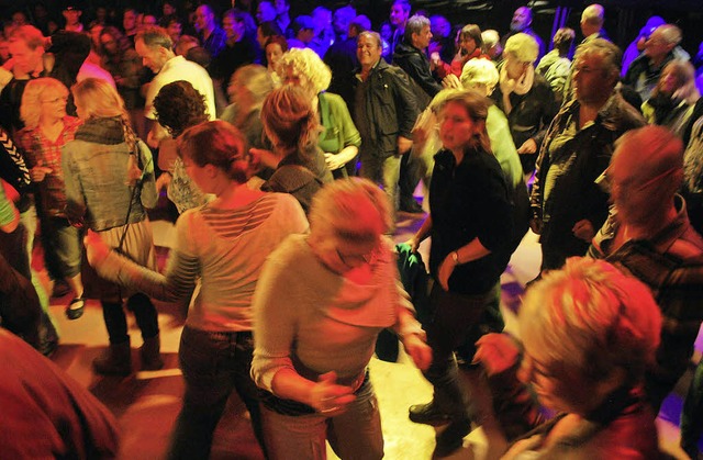Tanzen, was das Zeug hlt: Beim Weinfe...s auch in diesem Jahr wieder mglich.   | Foto: archivfoto: Benjamin Bohn