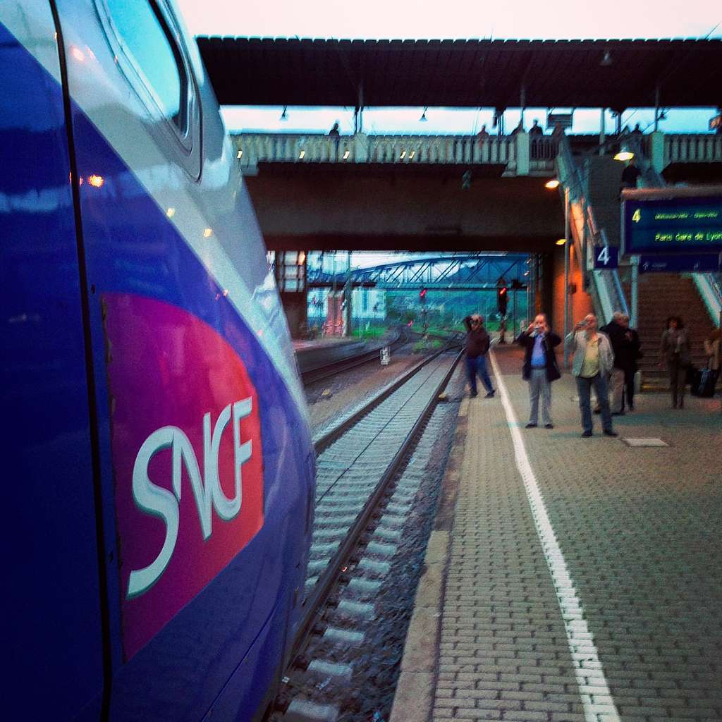 Der erste TGV von Freiburg fhrt nach Paris.