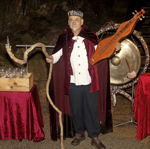 Roland Kroell prsentierte in der Erdm...ger  ist die Hhle ein magischer Ort.   | Foto: heiner fabry