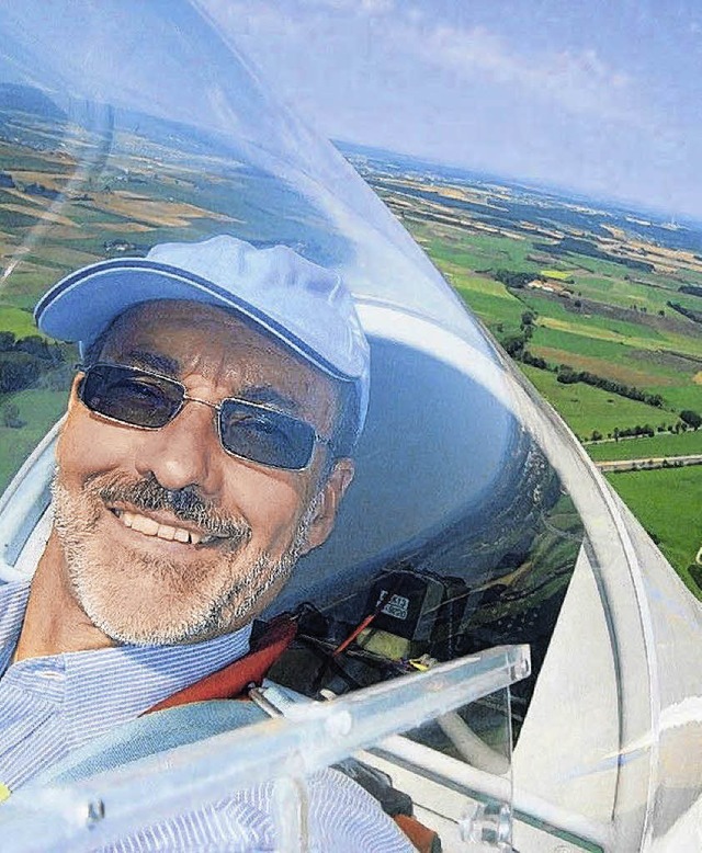 Noch immer begeistert von der Perspekt...ar: Vereinsfluglehrer Peter Zimmermann  | Foto: Ernst Zimmermann
