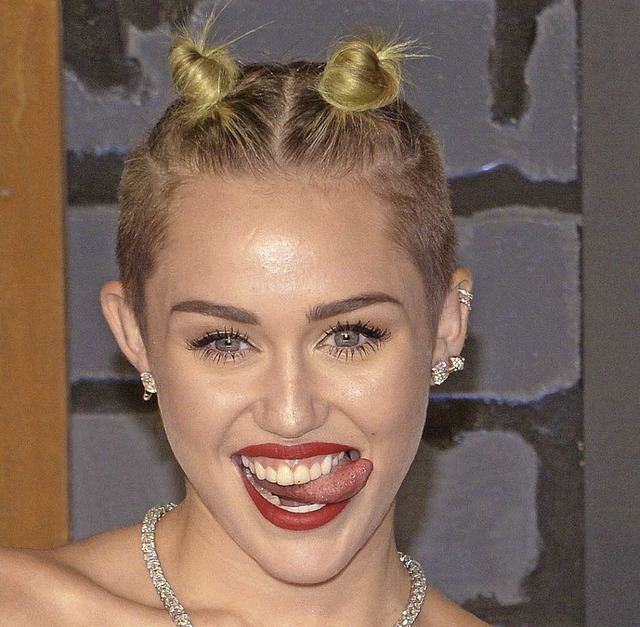 Sie zeigte Haut: Miley Cyrus bei den MTV Awards   | Foto: dpa