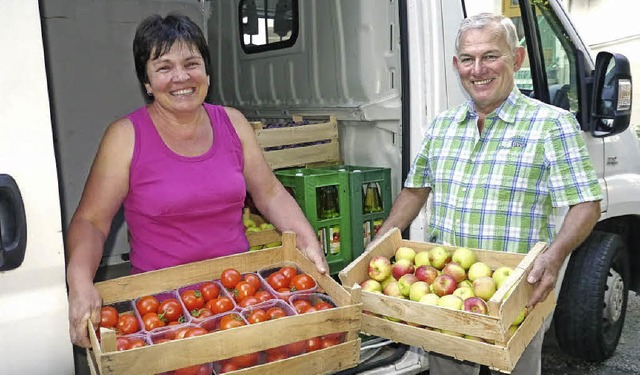 Beate und Werner Mattmller liefern Obst und Gemse in den Schwarzwald.  | Foto: Christel Hlter-hassler