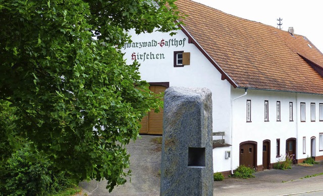 In Gschweiler erinnern eine Stele und...en berhmten Ehrenbrger Emil Baader.   | Foto: Karla Scherer