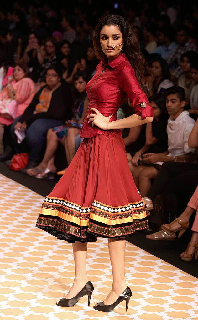 Farbenfroh: Mode aus Indien