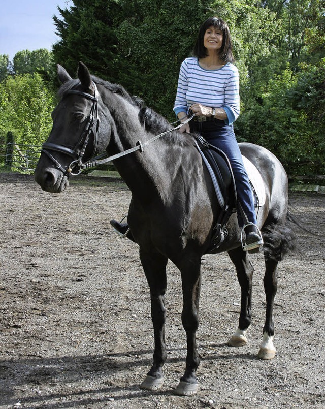 Marie Versini wieder einmal auf dem Pferd.   | Foto: theo weber