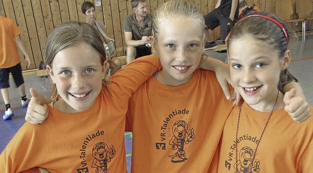 Starkes Handball-Trio : Finja Bartram,...u einem Frdergruppenlehrgang fahren.   | Foto: Privat