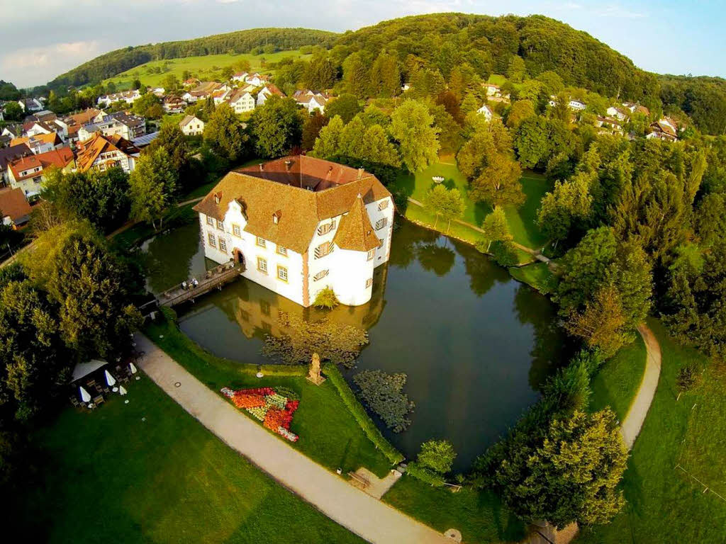 Thomas Schankat: Inzlinger Wasserschloss (Quatrokopter)