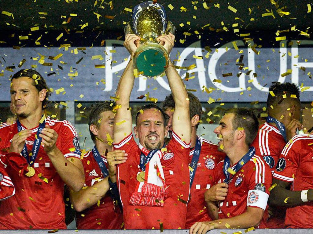 Wahnsinns Finale Fc Bayern Gewinnt Supercup Fussball International