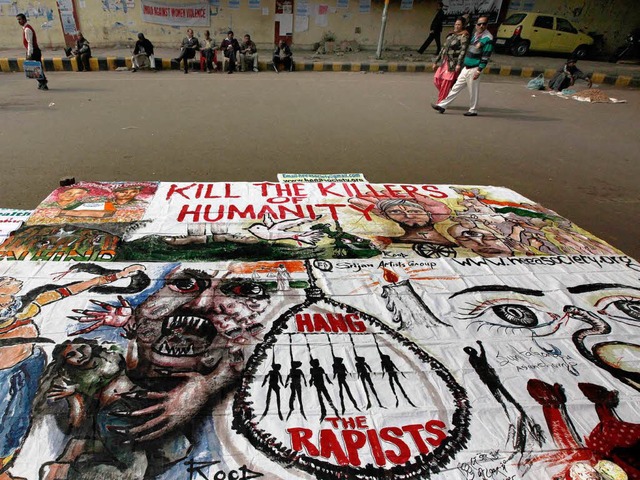 Das grausame Schicksal der 23-jhrigen...ste massive Straenproteste in Indien  | Foto: dpa
