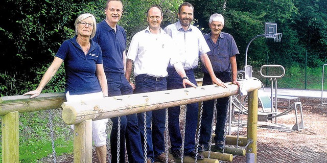 Bei ihrem Besuch auf dem neuen Albbruc... (rechts) Spa an den neuen Gerten.    | Foto: Dehmel