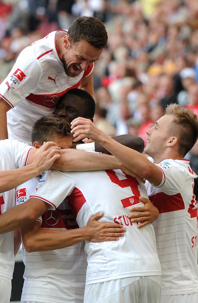 Selten gewordene Schnappschsse: Stutt...tet hohen 6:2-Erfolg gegen Hoffenheim.  | Foto: dpa