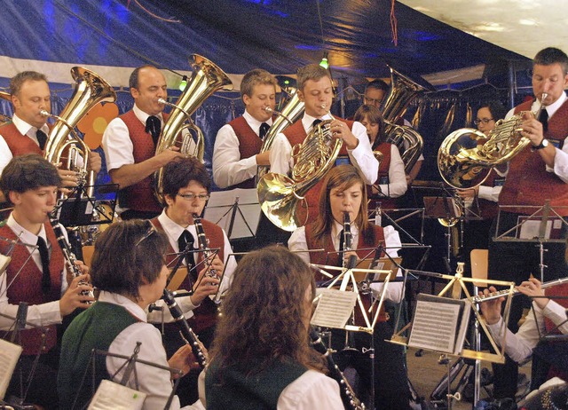 Comedy und jede Menge Musik gab es beim Waldfest der Trachtenkapelle Hogschr  | Foto: Karin Stckl-Steinebrunner