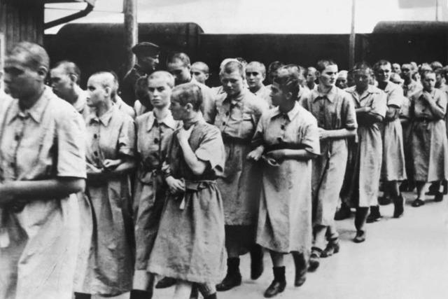 Nazi-Jäger wollen mutmaßliche KZ-Aufseher vor Gericht bringen