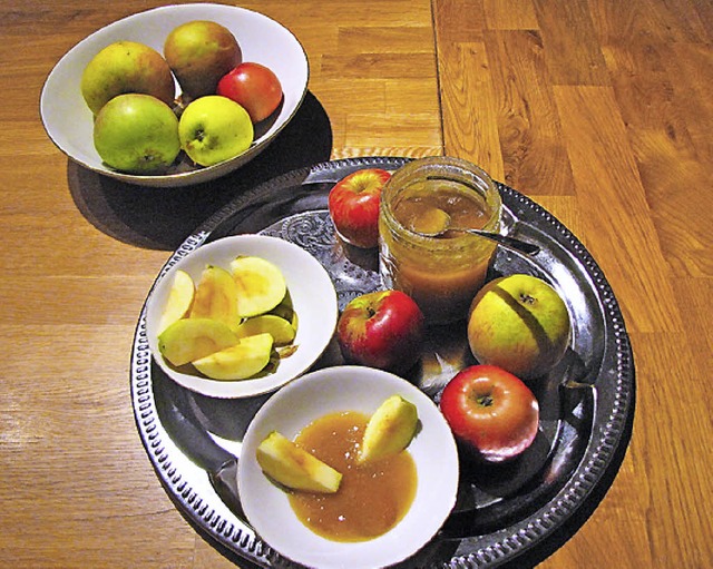 Apfel und Honig sollen den Geschmack auf das neue Jahr versen.  | Foto: Monika Miklis
