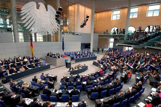 Finale Debatte im Bundestag: Attacke gegen Eigenlob
