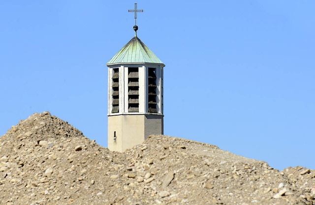 Kirchturmpolitik will die Landesregier...  die Kirche St. Josef im Sthlinger.   | Foto: Schneider