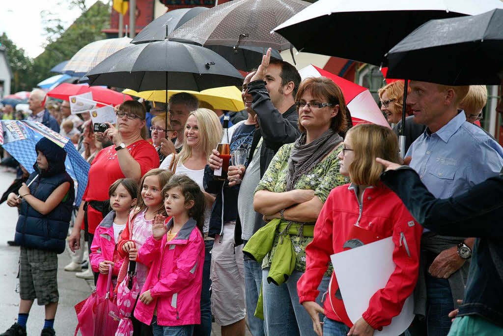 Der Nieselregen konnte der bunten Umzugsschau beim Kippenheimer Dorffest nichts anhaben.